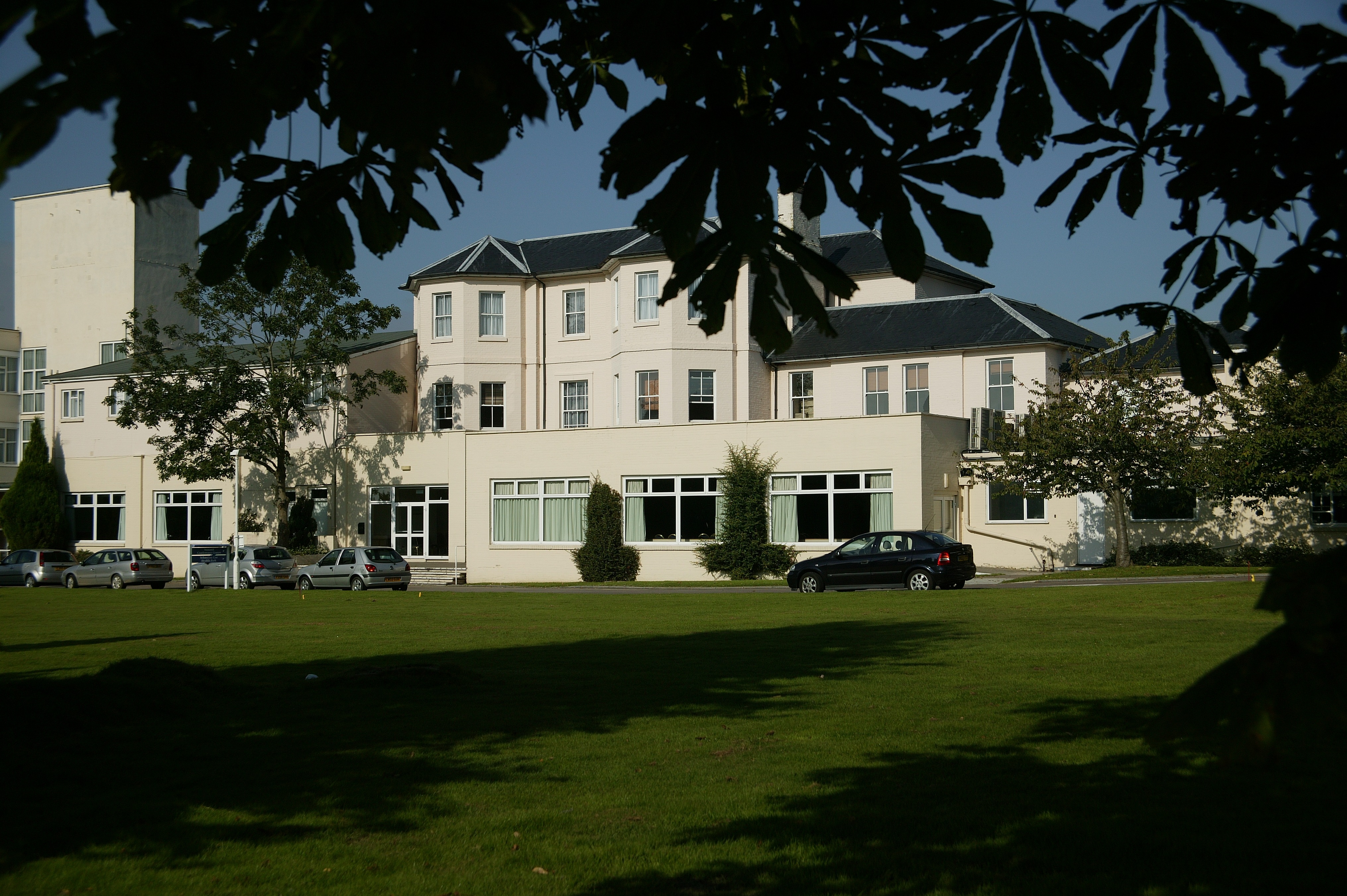 0045-exterior-mercure-maidstone.jpg